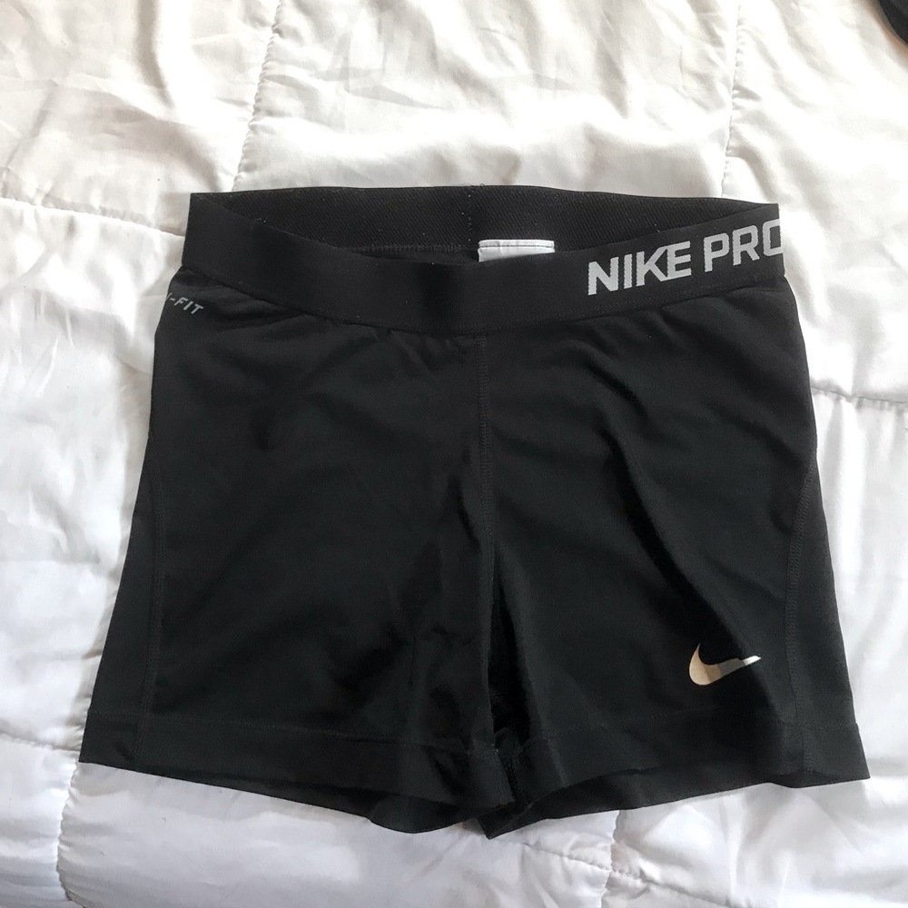Black Nike Pros